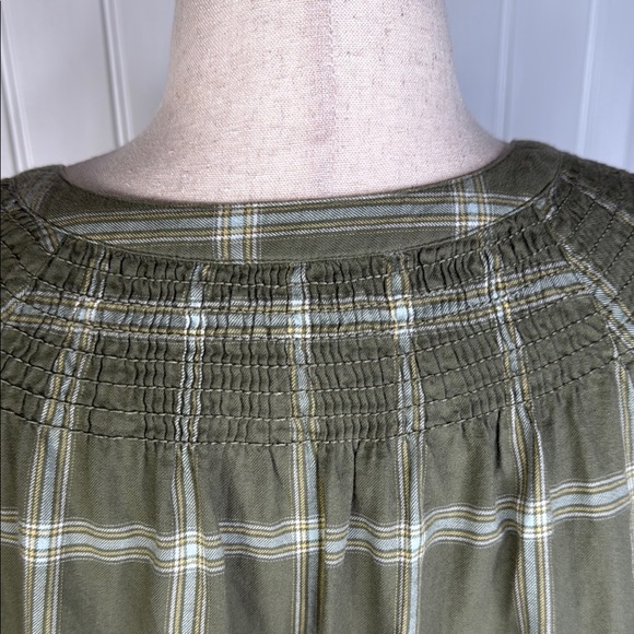 Olive Green Plaid Women's Top - Picture 7 of 9